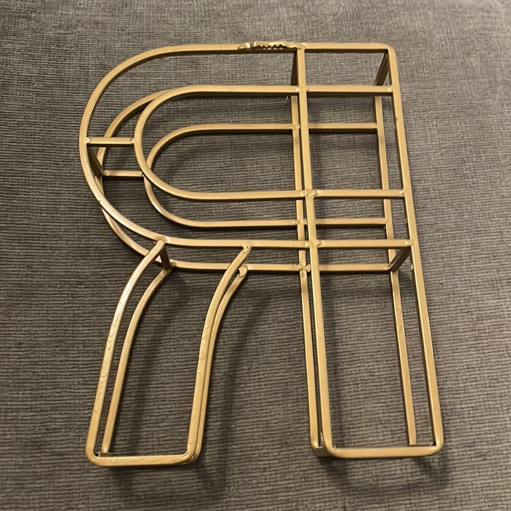 Gold 3D R - Picture 2 of 3